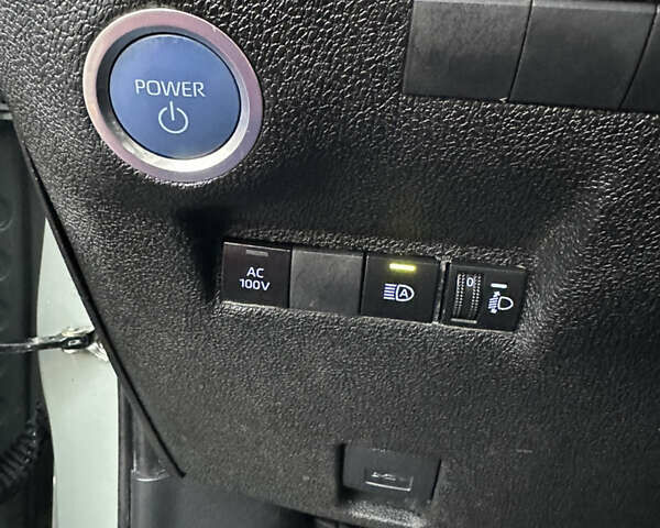 Серый Тойота Aqua, объемом двигателя 1.5 л и пробегом 58 тыс. км за 18900 $, фото 38 на Automoto.ua