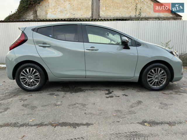 Серый Тойота Aqua, объемом двигателя 1.5 л и пробегом 58 тыс. км за 18900 $, фото 4 на Automoto.ua