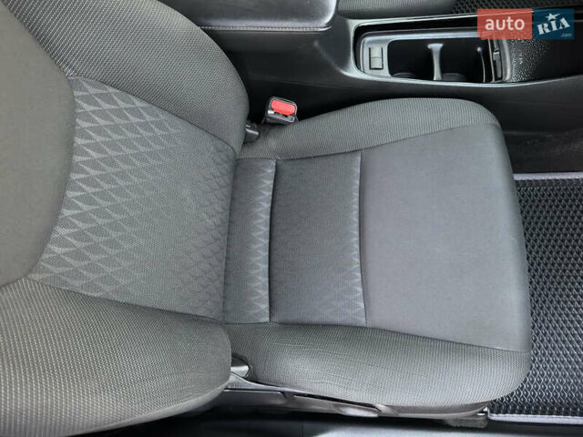 Серый Тойота Aqua, объемом двигателя 1.5 л и пробегом 58 тыс. км за 18900 $, фото 24 на Automoto.ua