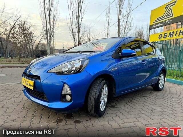 Синий Тойота Aqua, объемом двигателя 1.5 л и пробегом 125 тыс. км за 10350 $, фото 2 на Automoto.ua