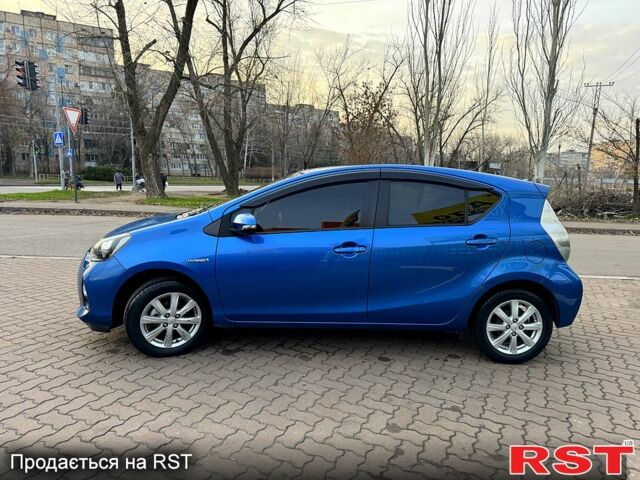 Синий Тойота Aqua, объемом двигателя 1.5 л и пробегом 125 тыс. км за 10350 $, фото 3 на Automoto.ua