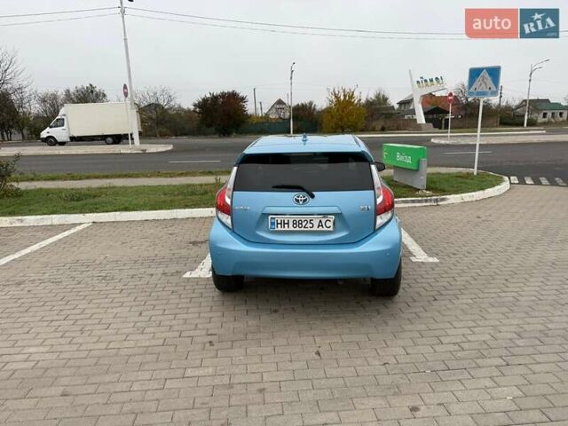 Синий Тойота Aqua, объемом двигателя 1.5 л и пробегом 112 тыс. км за 10500 $, фото 1 на Automoto.ua