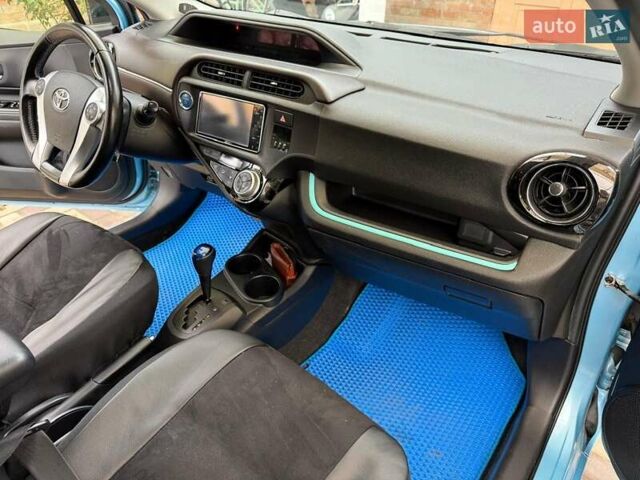 Синий Тойота Aqua, объемом двигателя 1.5 л и пробегом 112 тыс. км за 10500 $, фото 3 на Automoto.ua