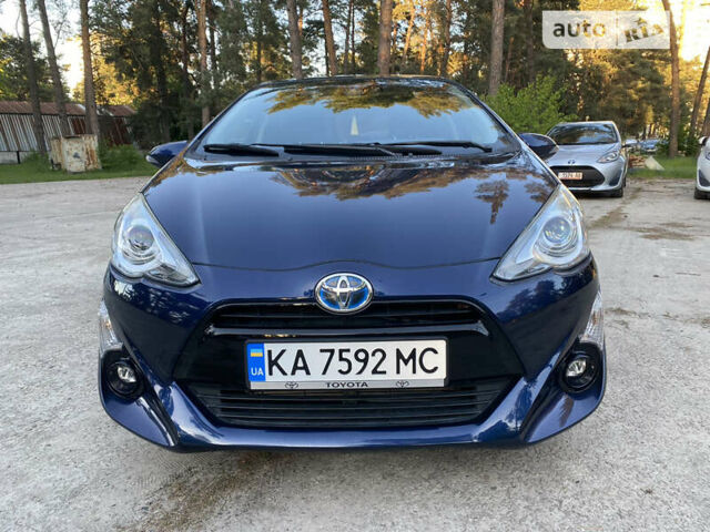 Синий Тойота Aqua, объемом двигателя 1.5 л и пробегом 98 тыс. км за 11800 $, фото 1 на Automoto.ua