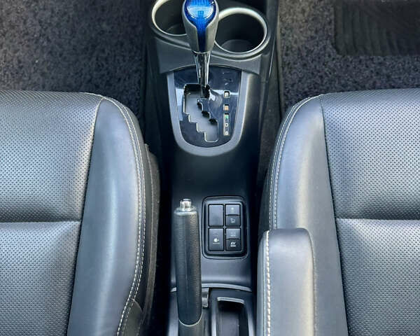 Синий Тойота Aqua, объемом двигателя 1.5 л и пробегом 76 тыс. км за 12800 $, фото 18 на Automoto.ua