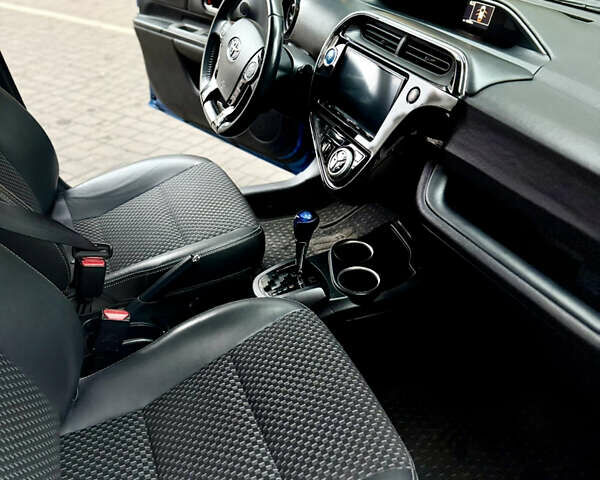 Синий Тойота Aqua, объемом двигателя 1.5 л и пробегом 52 тыс. км за 13500 $, фото 13 на Automoto.ua