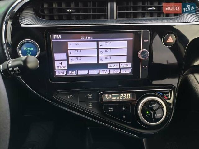 Синий Тойота Aqua, объемом двигателя 1.5 л и пробегом 77 тыс. км за 12500 $, фото 26 на Automoto.ua