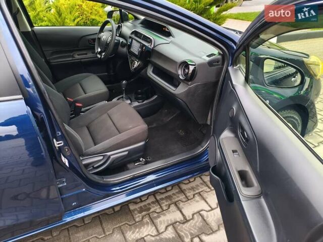 Синий Тойота Aqua, объемом двигателя 1.5 л и пробегом 77 тыс. км за 12500 $, фото 19 на Automoto.ua