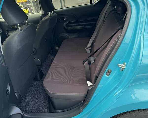 Синій Тойота Aqua, об'ємом двигуна 1.5 л та пробігом 83 тис. км за 11500 $, фото 4 на Automoto.ua