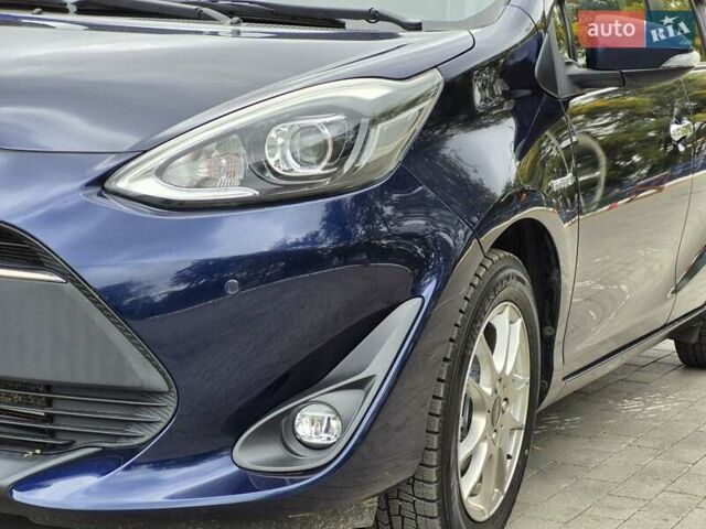 Синий Тойота Aqua, объемом двигателя 1.5 л и пробегом 76 тыс. км за 12799 $, фото 17 на Automoto.ua