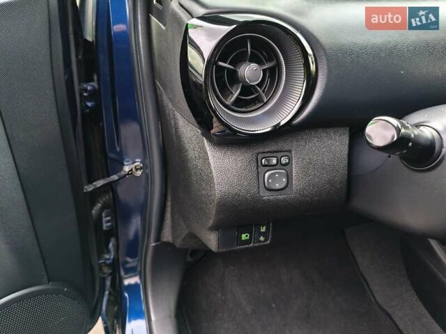 Синий Тойота Aqua, объемом двигателя 1.5 л и пробегом 77 тыс. км за 12500 $, фото 21 на Automoto.ua