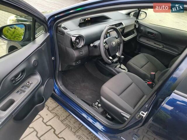 Синий Тойота Aqua, объемом двигателя 1.5 л и пробегом 77 тыс. км за 12500 $, фото 15 на Automoto.ua