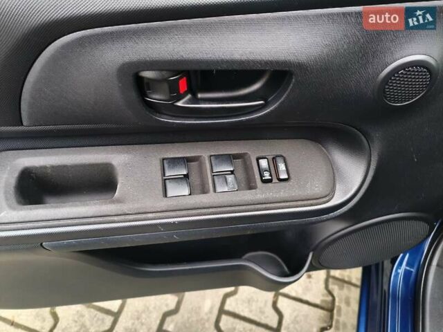 Синий Тойота Aqua, объемом двигателя 1.5 л и пробегом 77 тыс. км за 12500 $, фото 20 на Automoto.ua