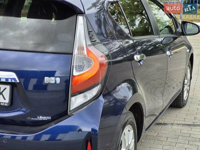 Синий Тойота Aqua, объемом двигателя 1.5 л и пробегом 76 тыс. км за 12799 $, фото 8 на Automoto.ua