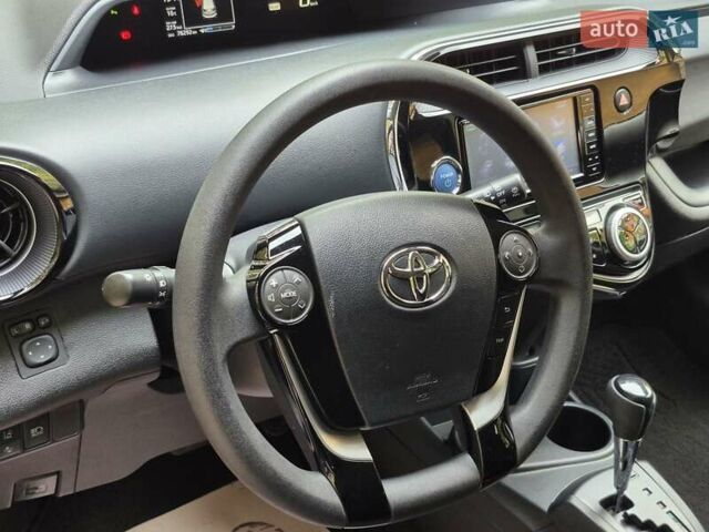 Синий Тойота Aqua, объемом двигателя 1.5 л и пробегом 76 тыс. км за 12799 $, фото 45 на Automoto.ua