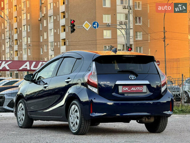 Синий Тойота Aqua, объемом двигателя 1.5 л и пробегом 81 тыс. км за 12000 $, фото 84 на Automoto.ua