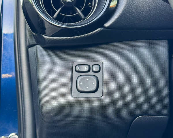 Синий Тойота Aqua, объемом двигателя 1.5 л и пробегом 81 тыс. км за 12000 $, фото 21 на Automoto.ua