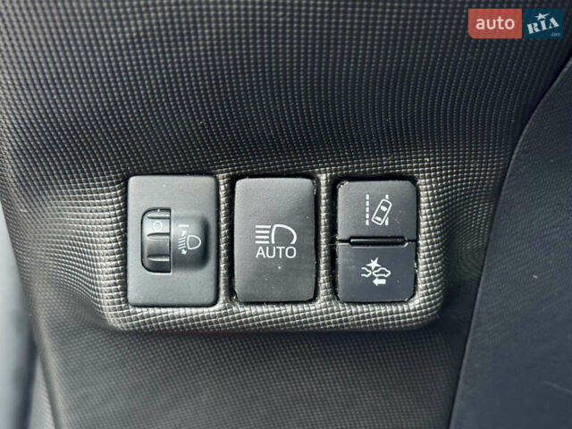 Синий Тойота Aqua, объемом двигателя 1.5 л и пробегом 81 тыс. км за 12000 $, фото 23 на Automoto.ua