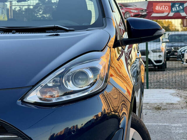 Синий Тойота Aqua, объемом двигателя 1.5 л и пробегом 81 тыс. км за 12000 $, фото 56 на Automoto.ua
