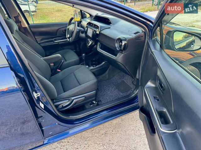 Синий Тойота Aqua, объемом двигателя 1.5 л и пробегом 81 тыс. км за 12000 $, фото 35 на Automoto.ua
