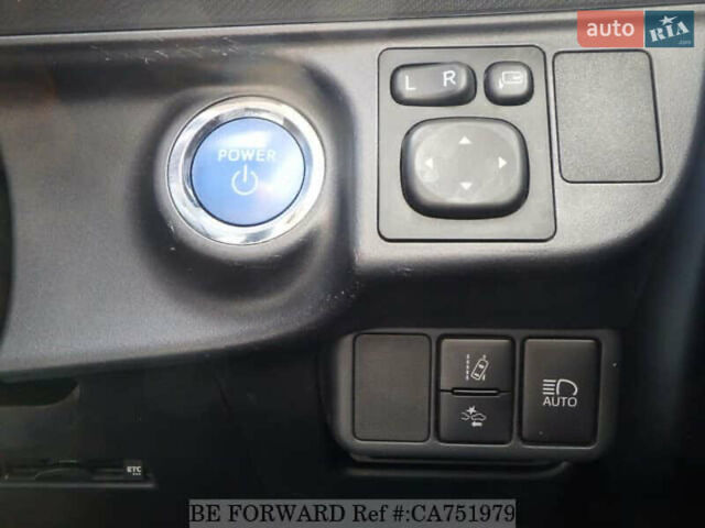 Синий Тойота Aqua, объемом двигателя 1.5 л и пробегом 98 тыс. км за 13000 $, фото 22 на Automoto.ua