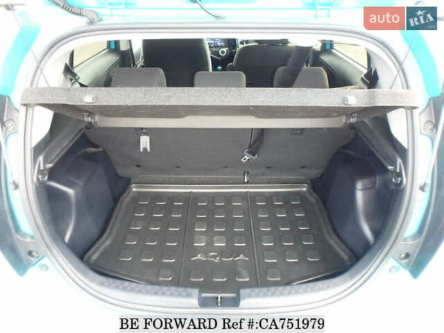 Синий Тойота Aqua, объемом двигателя 1.5 л и пробегом 98 тыс. км за 13000 $, фото 28 на Automoto.ua