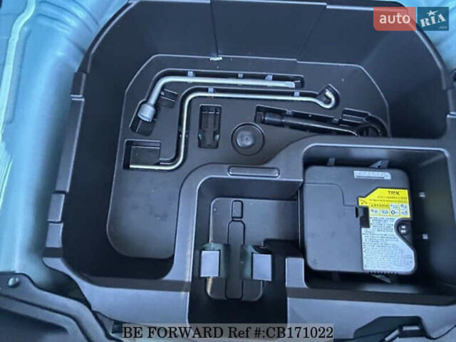 Синий Тойота Aqua, объемом двигателя 1.5 л и пробегом 46 тыс. км за 13300 $, фото 30 на Automoto.ua