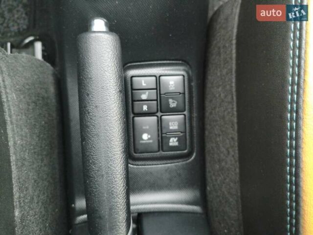 Синий Тойота Aqua, объемом двигателя 1.5 л и пробегом 53 тыс. км за 13800 $, фото 30 на Automoto.ua