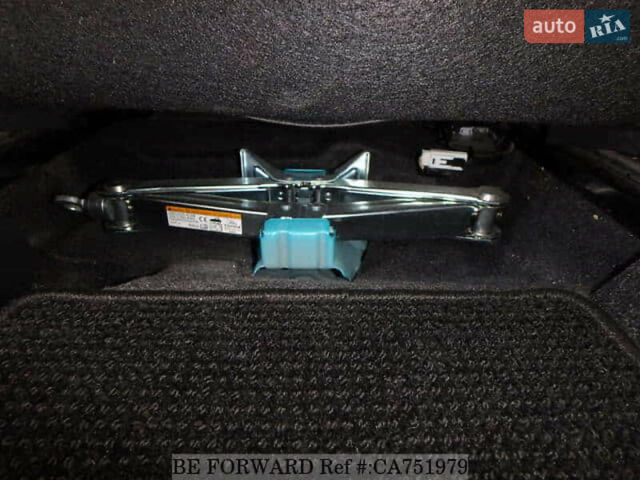 Синий Тойота Aqua, объемом двигателя 1.5 л и пробегом 98 тыс. км за 13000 $, фото 30 на Automoto.ua