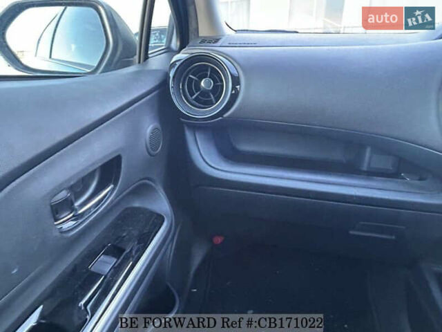 Синий Тойота Aqua, объемом двигателя 1.5 л и пробегом 46 тыс. км за 13300 $, фото 32 на Automoto.ua