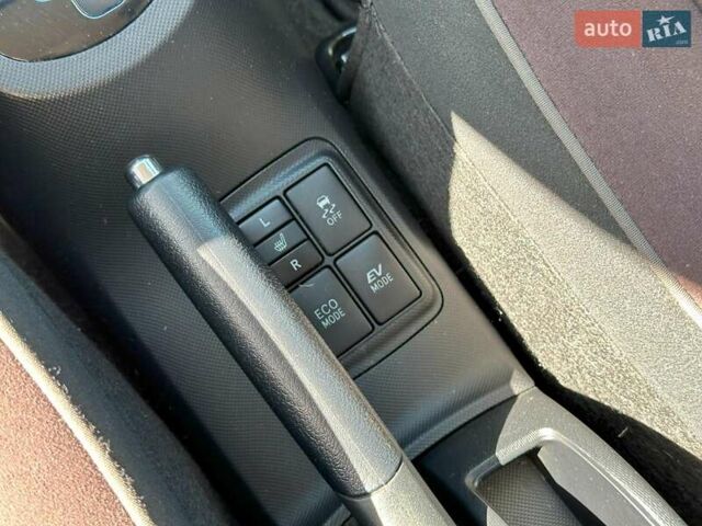 Зеленый Тойота Aqua, объемом двигателя 1.5 л и пробегом 112 тыс. км за 10940 $, фото 22 на Automoto.ua