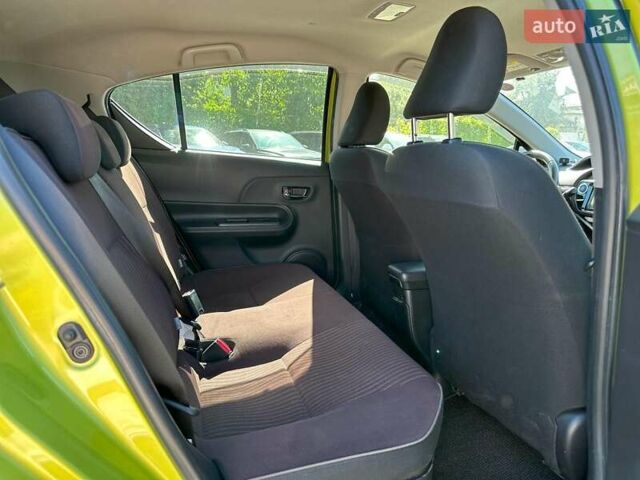 Зеленый Тойота Aqua, объемом двигателя 1.5 л и пробегом 112 тыс. км за 10940 $, фото 11 на Automoto.ua