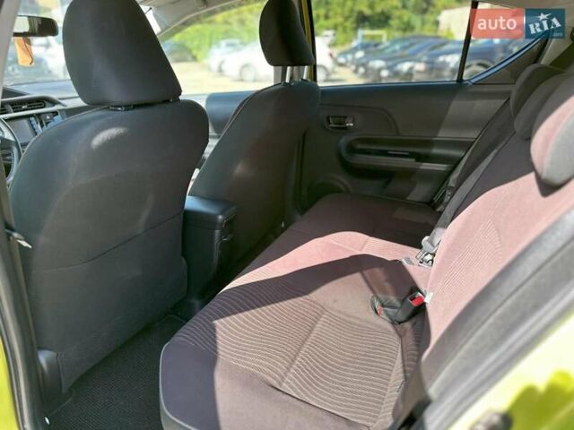 Зеленый Тойота Aqua, объемом двигателя 1.5 л и пробегом 112 тыс. км за 10940 $, фото 10 на Automoto.ua