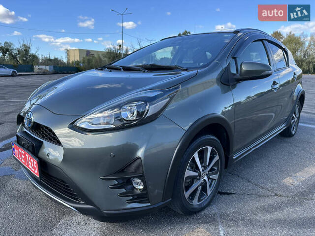 Зеленый Тойота Aqua, объемом двигателя 1.5 л и пробегом 93 тыс. км за 15500 $, фото 35 на Automoto.ua