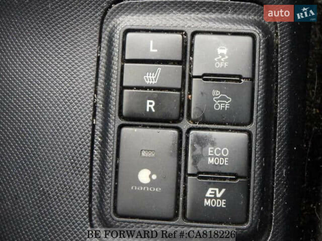 Зелений Тойота Aqua, об'ємом двигуна 1.5 л та пробігом 96 тис. км за 13500 $, фото 22 на Automoto.ua