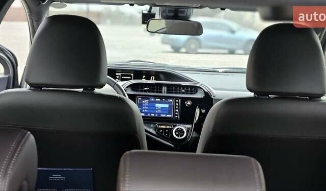 Зелений Тойота Aqua, об'ємом двигуна 1.5 л та пробігом 82 тис. км за 15900 $, фото 55 на Automoto.ua