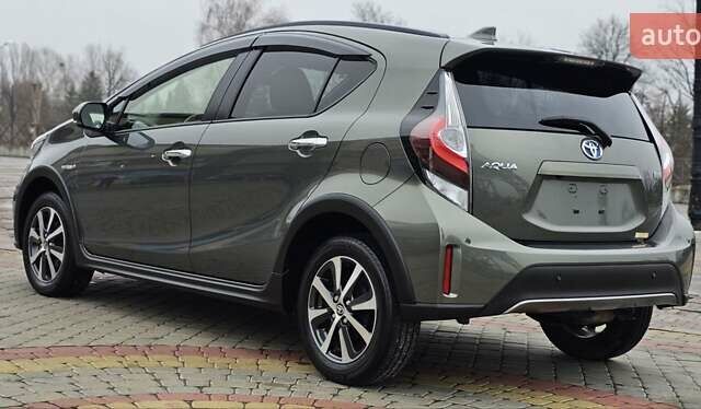 Зелений Тойота Aqua, об'ємом двигуна 1.5 л та пробігом 82 тис. км за 15900 $, фото 17 на Automoto.ua