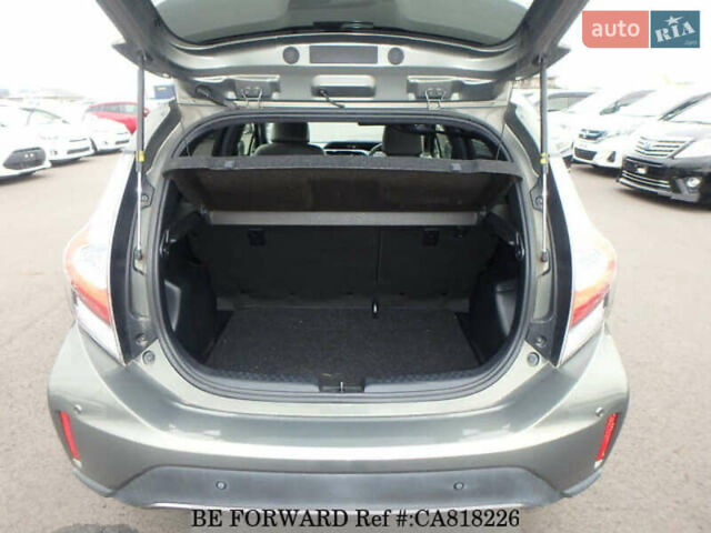 Зелений Тойота Aqua, об'ємом двигуна 1.5 л та пробігом 96 тис. км за 13500 $, фото 21 на Automoto.ua