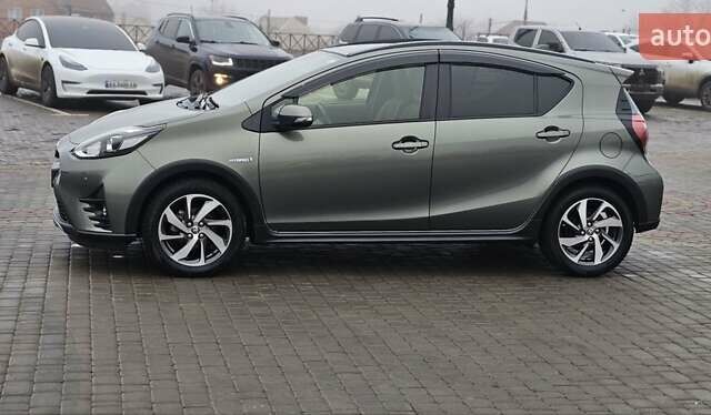 Зеленый Тойота Aqua, объемом двигателя 1.5 л и пробегом 86 тыс. км за 15500 $, фото 40 на Automoto.ua