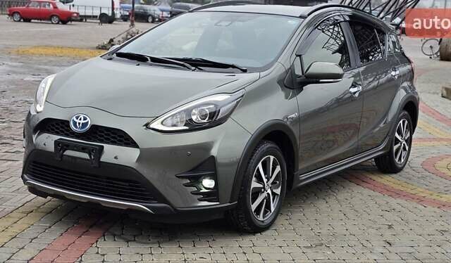 Зелений Тойота Aqua, об'ємом двигуна 1.5 л та пробігом 82 тис. км за 15900 $, фото 34 на Automoto.ua