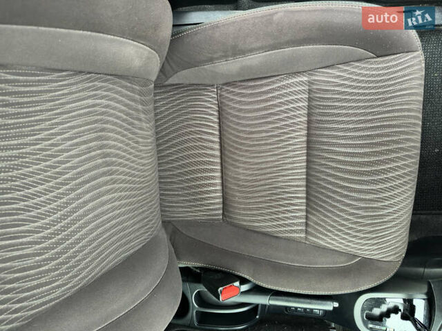 Зелений Тойота Aqua, об'ємом двигуна 1.5 л та пробігом 108 тис. км за 12900 $, фото 37 на Automoto.ua