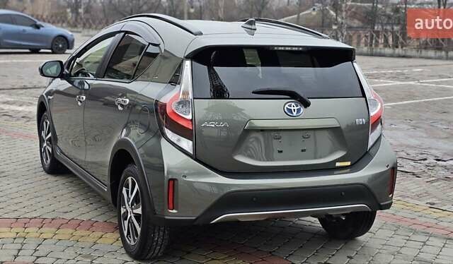Зелений Тойота Aqua, об'ємом двигуна 1.5 л та пробігом 82 тис. км за 15900 $, фото 21 на Automoto.ua