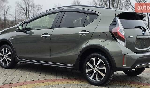 Зелений Тойота Aqua, об'ємом двигуна 1.5 л та пробігом 82 тис. км за 15900 $, фото 20 на Automoto.ua