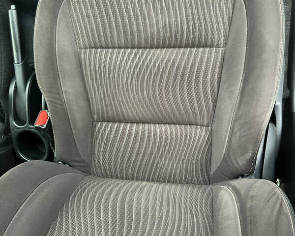 Зелений Тойота Aqua, об'ємом двигуна 1.5 л та пробігом 108 тис. км за 12900 $, фото 36 на Automoto.ua