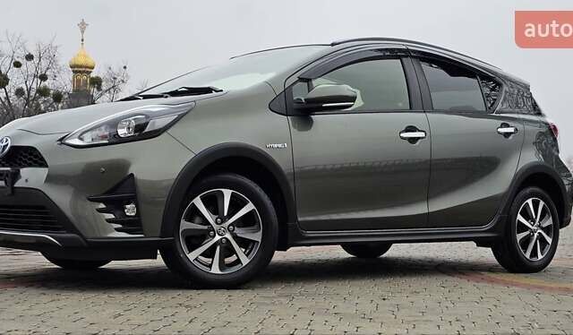 Зелений Тойота Aqua, об'ємом двигуна 1.5 л та пробігом 82 тис. км за 15900 $, фото 15 на Automoto.ua