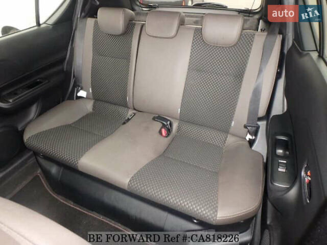 Зелений Тойота Aqua, об'ємом двигуна 1.5 л та пробігом 96 тис. км за 13500 $, фото 20 на Automoto.ua