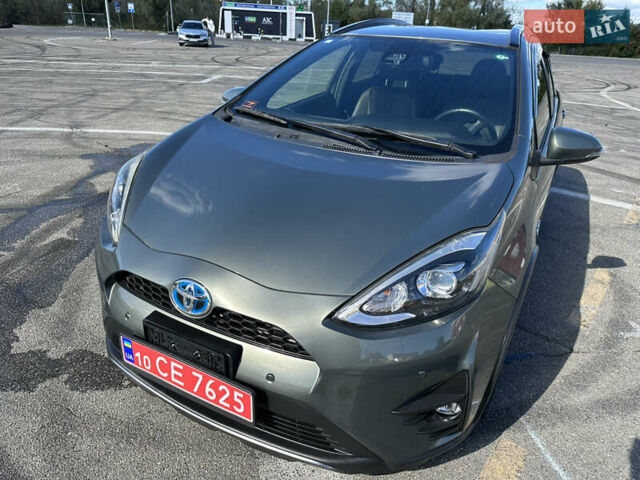 Зеленый Тойота Aqua, объемом двигателя 1.5 л и пробегом 93 тыс. км за 15500 $, фото 3 на Automoto.ua
