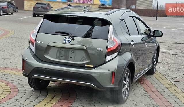 Зелений Тойота Aqua, об'ємом двигуна 1.5 л та пробігом 82 тис. км за 15900 $, фото 22 на Automoto.ua
