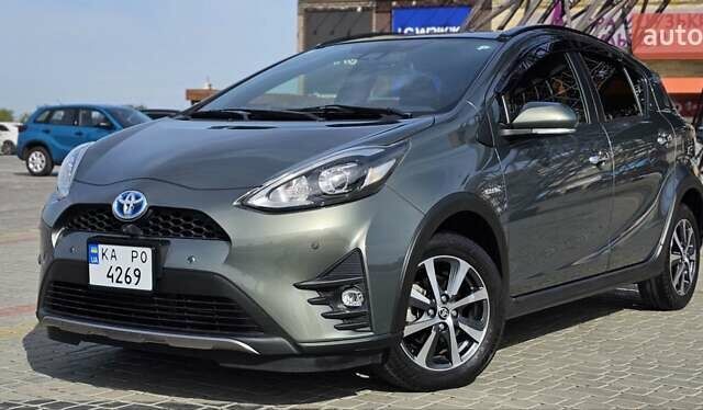 Зеленый Тойота Aqua, объемом двигателя 1.5 л и пробегом 42 тыс. км за 16500 $, фото 7 на Automoto.ua