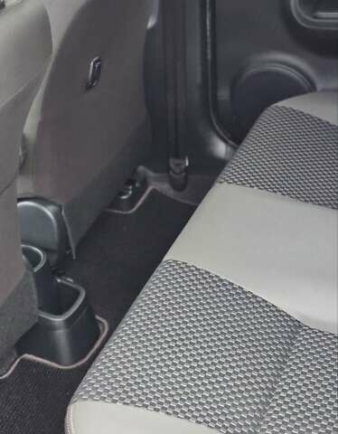 Зелений Тойота Aqua, об'ємом двигуна 1.5 л та пробігом 82 тис. км за 15900 $, фото 48 на Automoto.ua